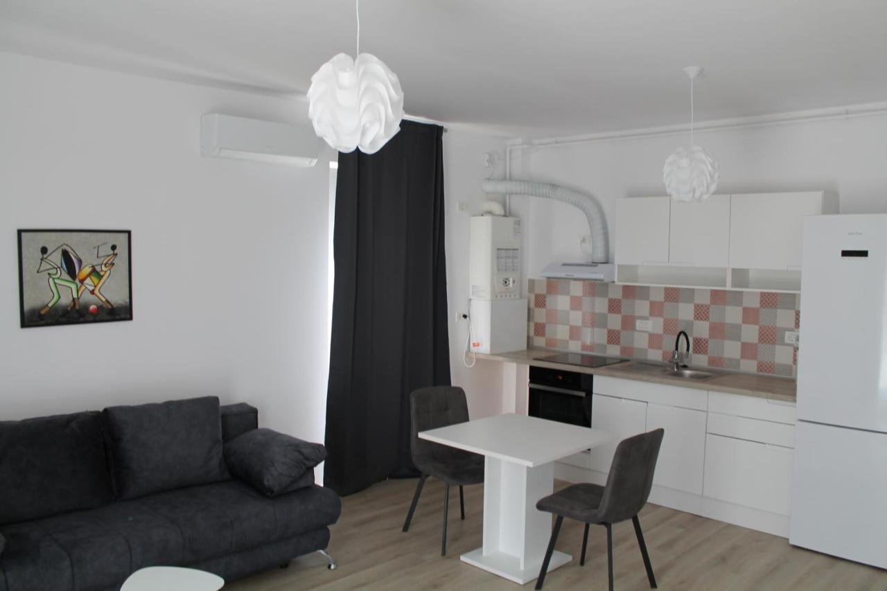 Visaj Homes Giroc Exterior foto