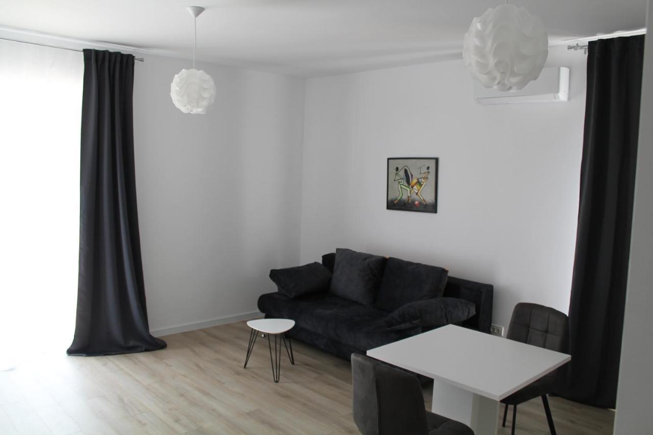 Visaj Homes Giroc Exterior foto