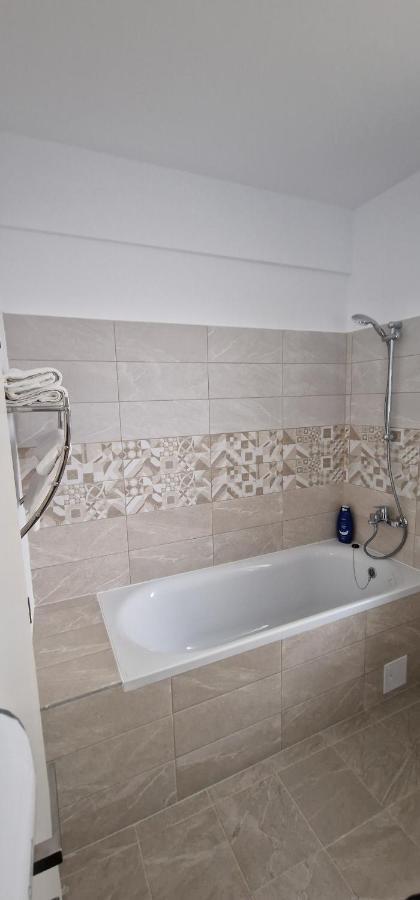 Visaj Homes Giroc Exterior foto